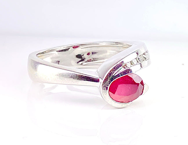 Bague 53 Bague or blanc rubis diamants 58 Facettes AB645