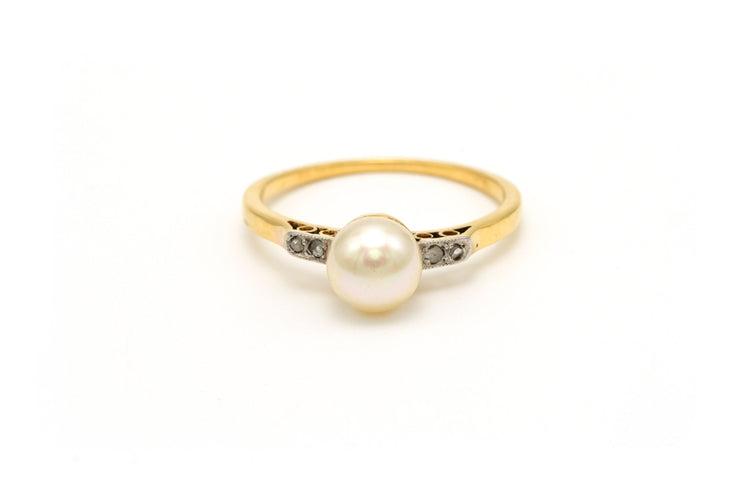 Bague 54 Bague Art Déco en or jaune sertie d'une perle et de diamants 58 Facettes 13785