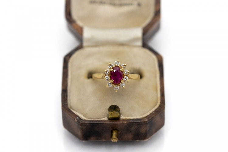 Bague 51 Bague ancienne en or jaune avec rubis et diamants, France 58 Facettes 9990