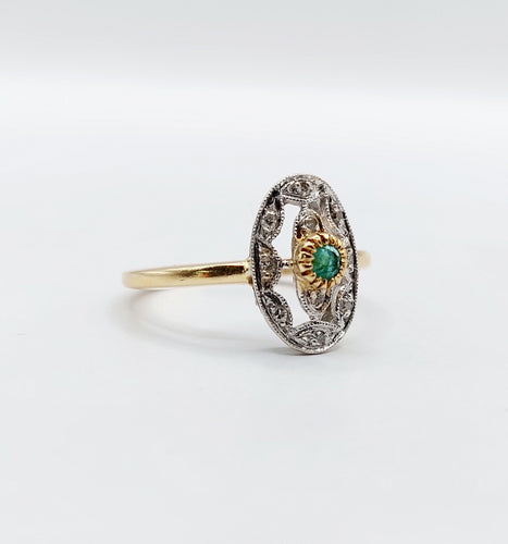 Bague 51.5 Bague marquise art déco or jaune, émeraude et petits diamants 58 Facettes A05530