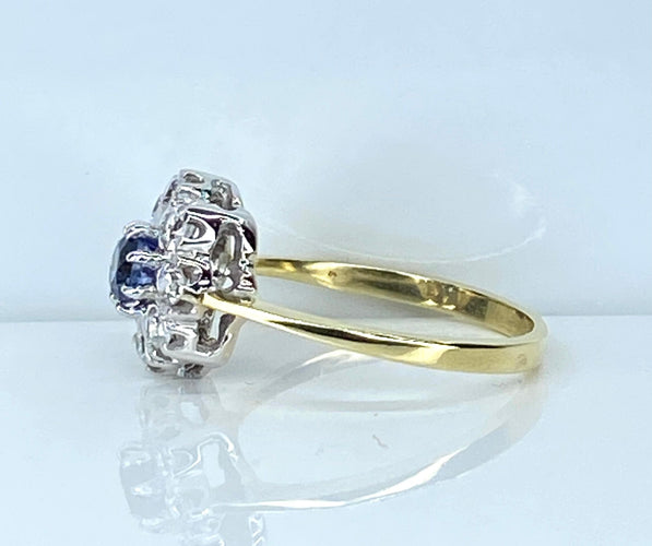 Bague 53 Bague marguerite en or, saphir et diamants 58 Facettes AB572