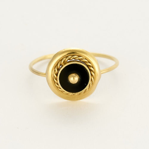 Bague 56 Bague vintage or jaune et Onyx 58 Facettes