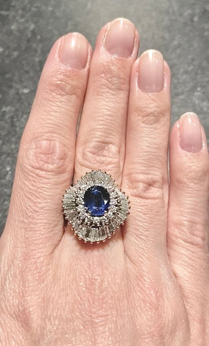 Bague 54 Bague Jupe avec saphir et diamants en baguette et brillant 58 Facettes