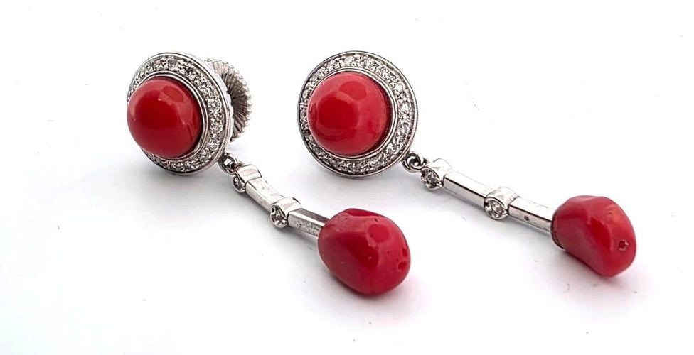 Boucles d'oreilles Boucles d'oreilles en or blanc avec corail et diamants 58 Facettes
