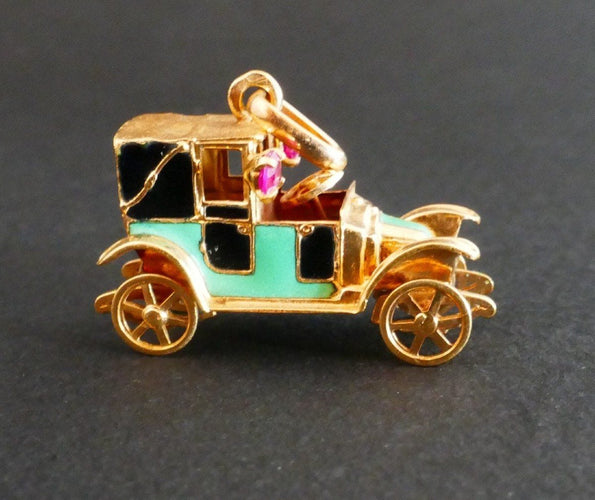 Pendentif Pendentif Breloque Voiture émaillée, Or 58 Facettes