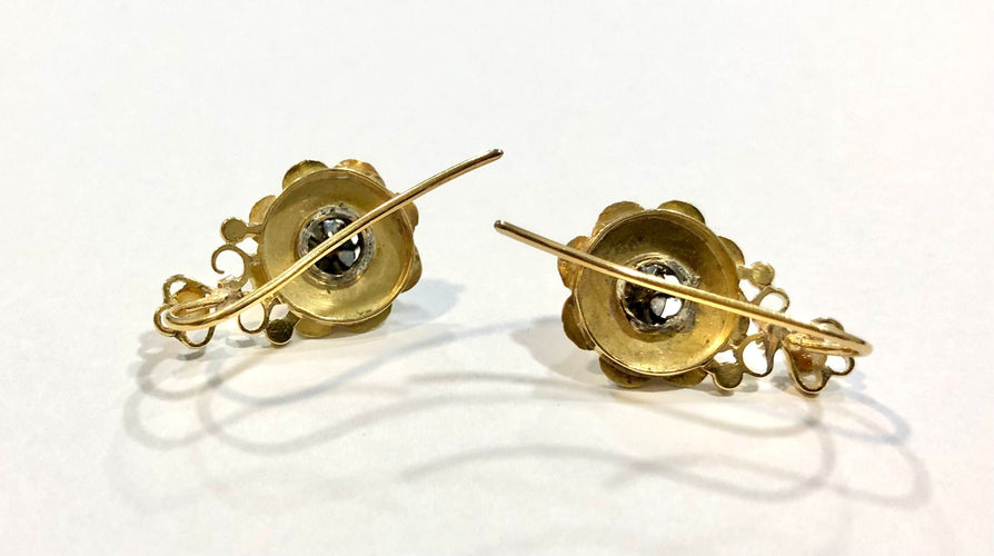 Boucles d'oreilles Boucles d'oreilles anciennes or jaune diamants et perles 58 Facettes