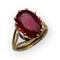 黄金戒指，红色石头