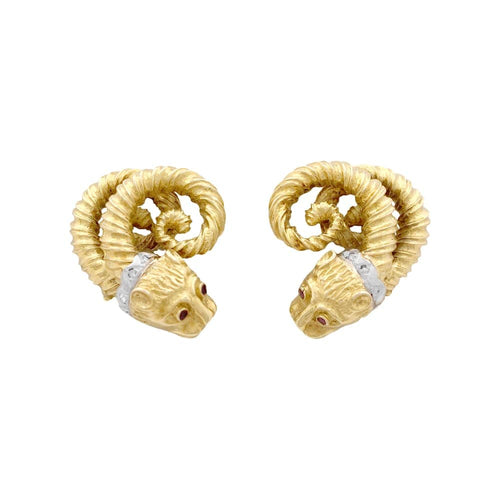 Boucles d'oreilles Boucles d'oreilles Zolotas, « Tête de Lion » deux ors, diamants et rubis. 58 Facettes 34909