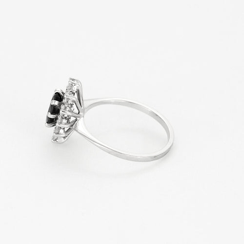 Bague 52,5 Bague marguerite en or blanc, saphir et diamants 58 Facettes GU201-1