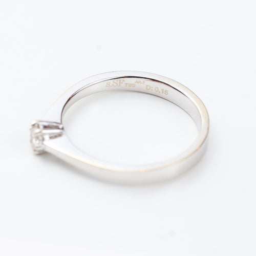 Solitaire ring in 18k witgoud en diamant 0,12 ct 