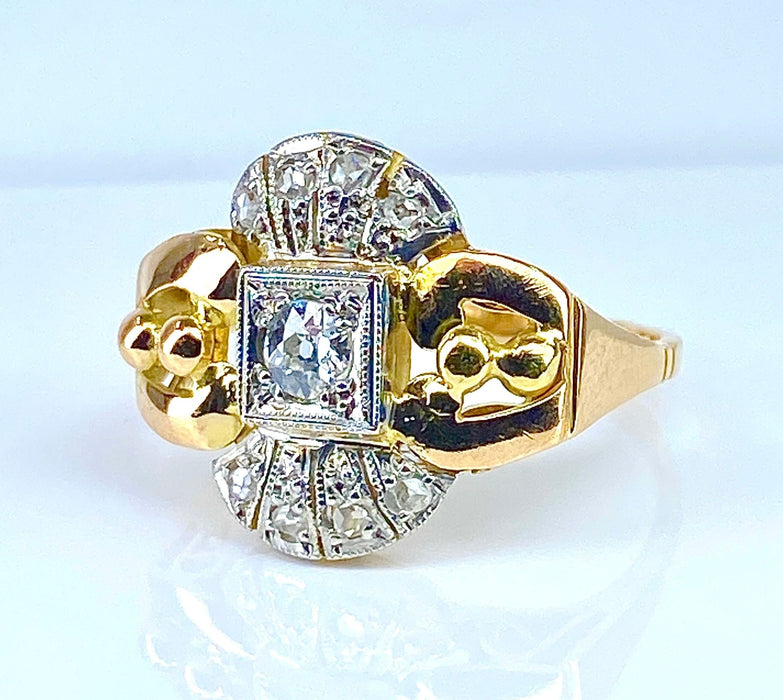 Bague 56 Bague or jaune diamants, vers 1930 58 Facettes AB449