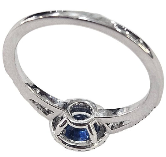 Bague 52 Bague halo en or blanc avec saphir naturel et diamants 58 Facettes Q408B