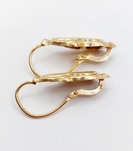 Boucles d'oreilles Dormeuses victoriennes poissardes or rose, goutte et décorations ciselées (circa 1880) 58 Facettes A05080