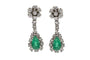 Boucles d'oreilles Boucles d’oreilles pendantes en or blanc 14k, émeraudes et diamants 58 Facettes 11569