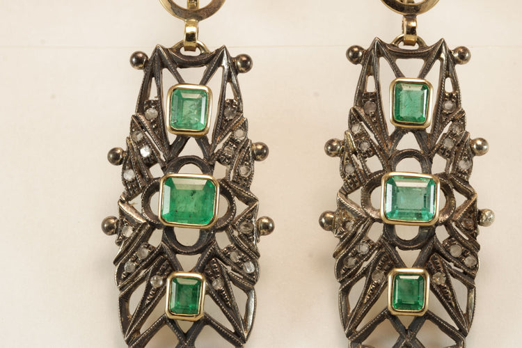Boucles d'oreilles Antique emeralds diamonds gold Catalan earrings 58 Facettes 7488