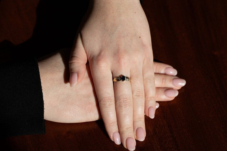 Bague 51 Vintage yellow gold ring with sapphire and diamonds, mid-20th century 58 Facettes 9859