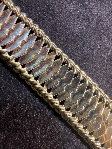 Bracelet Bracelet or jaune époque 1950 58 Facettes 7788 A