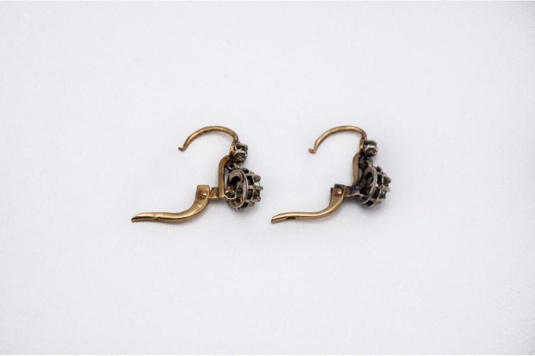 Boucles d'oreilles Boucles d'oreilles anciennes en or français avec diamants taille ancienne 0,68ct - années 1930. 58 Facettes 9579