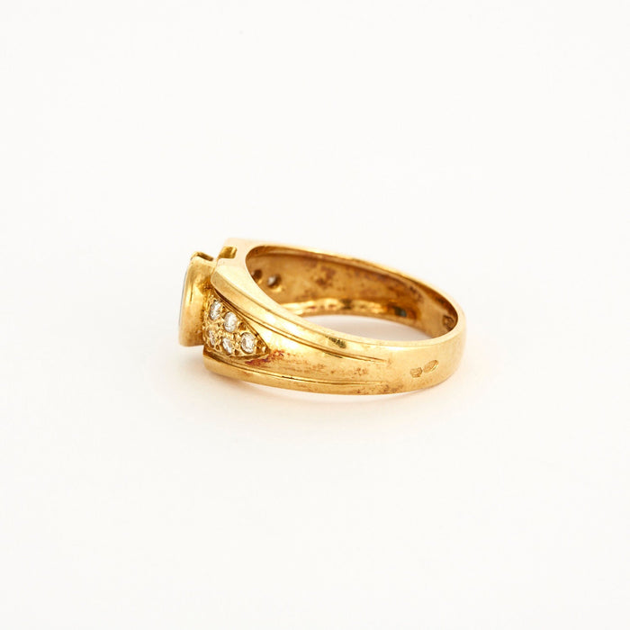 Yellow gold, sapphire, diamond ring