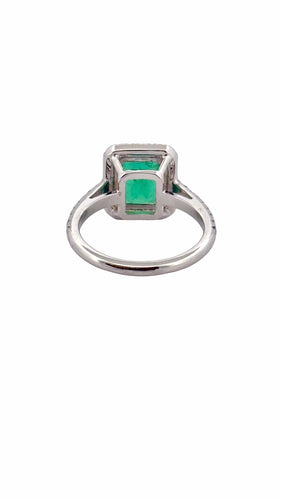 Bague 52 Bague haute joaillerie or blanc émeraude et diamants 58 Facettes