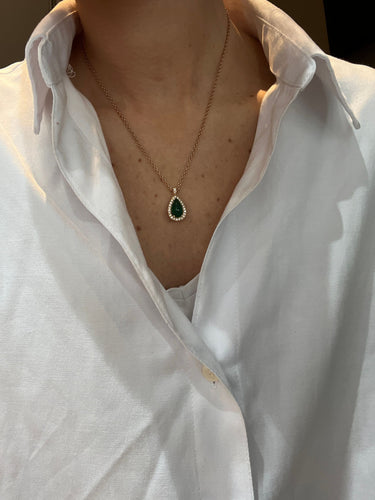 Pendentif Pendentif en or rose 18 carats avec émeraude cabochon et diamants 58 Facettes