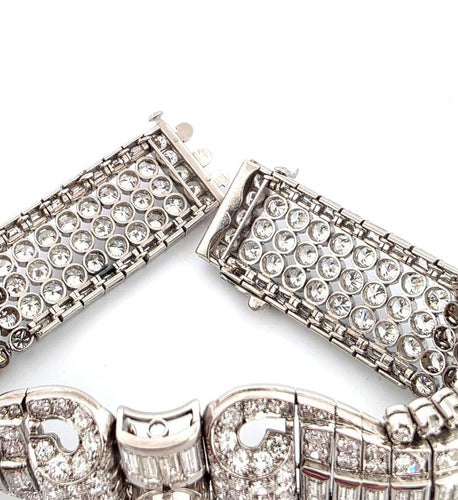 Bracelet Bracelet en platine serti de diamants taille brillant et baguette 58 Facettes