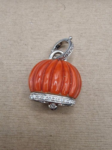 Pendentif Pendentif cloche en or blanc 18kt avec diamants et corail 58 Facettes