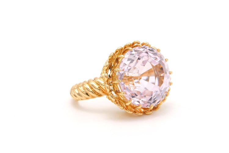 Bague 50 Bague en or jaune sertie d'une kunzite 58 Facettes 22372