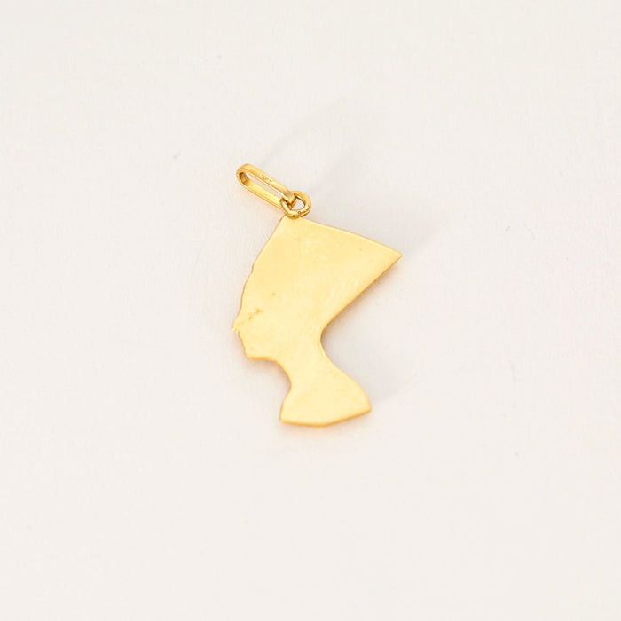 Nefertiti yellow gold pendant