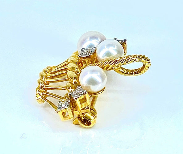 Broche Broche panier en or jaune, 3 perles et 5 diamants 58 Facettes AB467