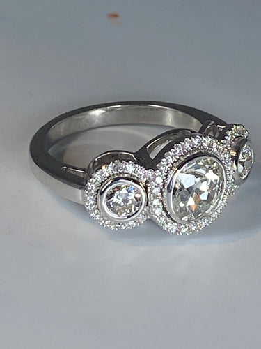 Bague 52 Bague de fiançailles, diamants 58 Facettes AB48