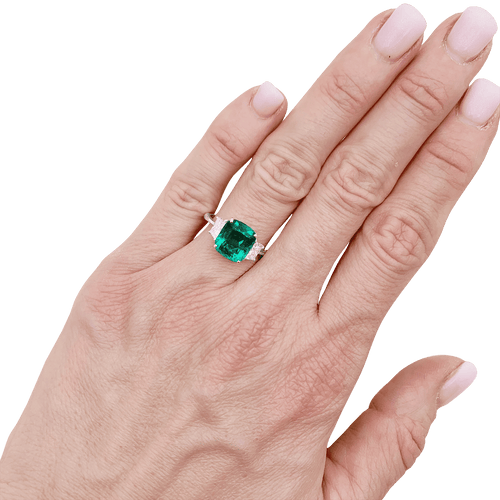 Bague 53 Bague émeraude, deux ors, diamants. 58 Facettes 34496