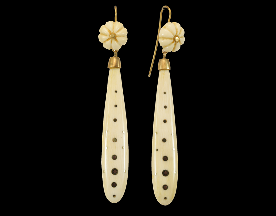 Antique ivory quilted gold earrings