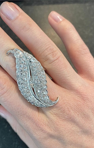 Bague 50 Bague platine en forme de feuille ornée de 4,65 carats 58 Facettes