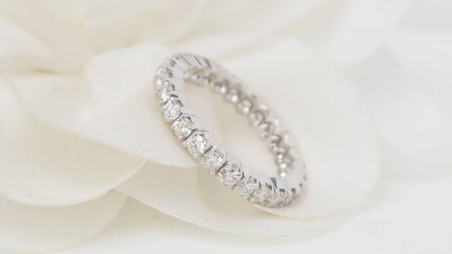 Bague Alliance américaine en or blanc et diamants 1,30ct 58 Facettes