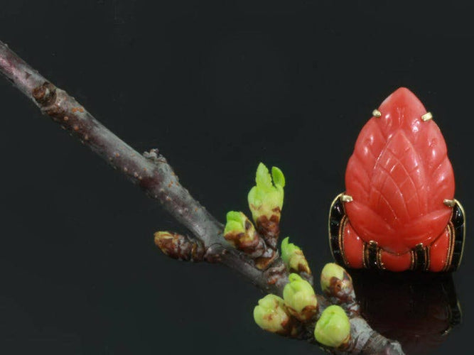 Broche L'élégance redéfinie : une broche Art déco belge inspirée du japonisme 58 Facettes 10015-4334