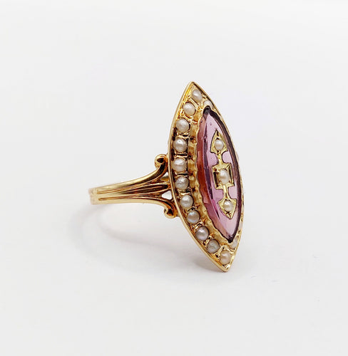 Bague marquise antique en or 18k, verre violet et perles