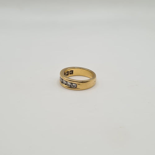 Bague 53 Demi-alliance or jaune, sertie de diamants naturels 58 Facettes