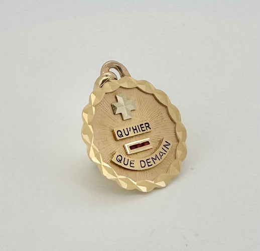 Pendentif AUGIS - Médaille or rose 58 Facettes