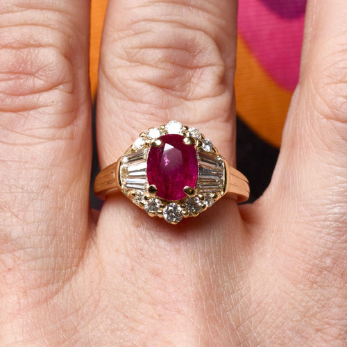 Bague BAGUE RUBIS BIRMAN NATUREL NON CHAUFFE ENTOURAGE DIAMANTS OR JAUNE 18K 58 Facettes 1