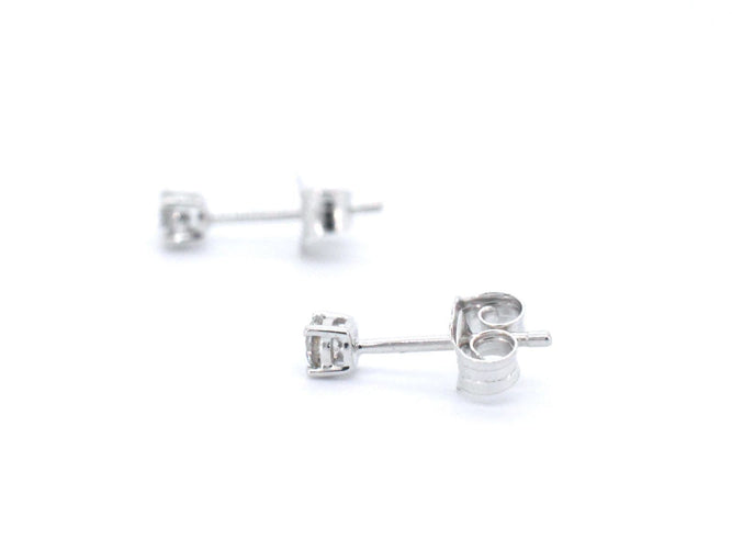 Boucles d'oreilles Boucles d'oreilles en or blanc serties de diamants 58 Facettes 2270