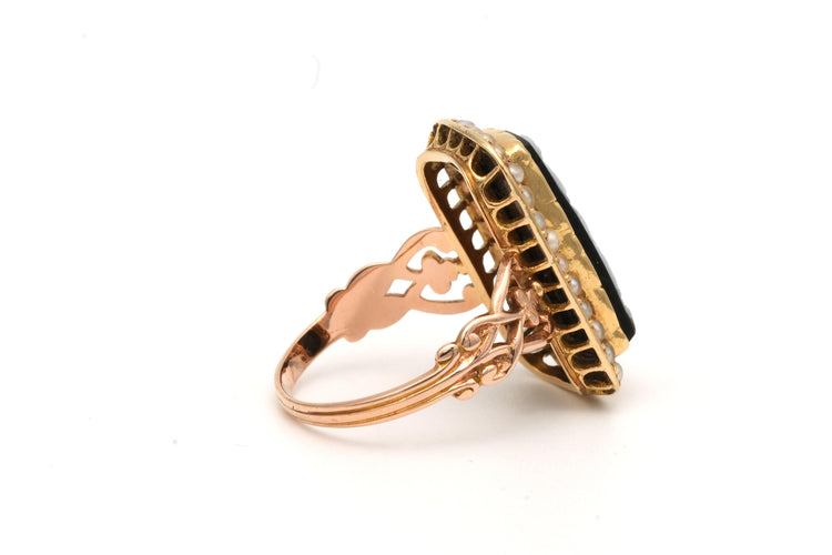 Bague 51 Bague Napoléon III en or jaune, sertie d'un camée et de perles 58 Facettes 19138