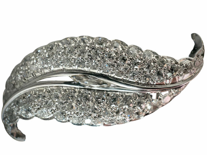 Bague 50 Bague platine en forme de feuille ornée de 4,65 carats 58 Facettes