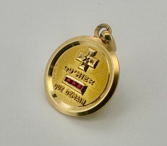 Pendentif AUGIS - Médaille or jaune, diamant, rubis 58 Facettes
