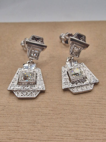 Boucles d'oreilles Boucles d'oreilles pendantes antiques en or blanc du début des années 1900 58 Facettes