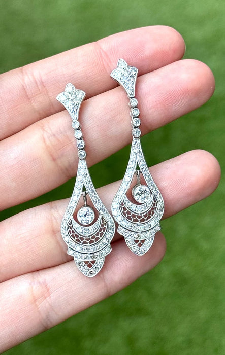 Boucles d'oreilles Boucles d'oreilles style Art Déco platine diamants 3,37 ct 58 Facettes