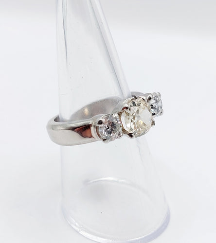 Inel tip jonc Art Deco din Platină și diamante (1,30 ct + 0,90 ct) 