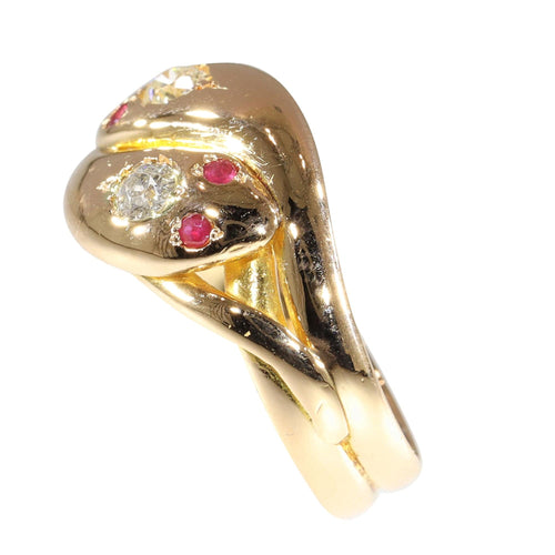 Bague 53 Bague double serpent de l'époque victorienne : un symbole d'éternité avec diamants et rubis 58 Facettes 24292-0131