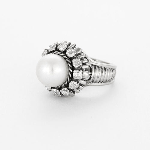 Bague 45.5 Bague ancienne en or blanc, diamants et une perle. 58 Facettes