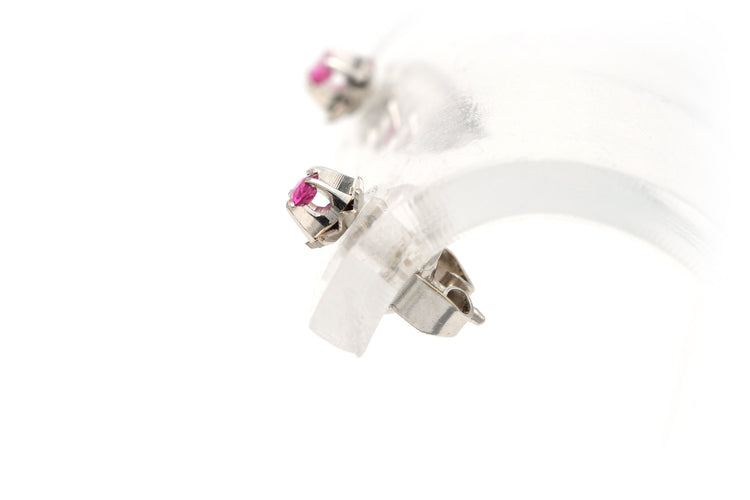 Boucles d'oreilles Boucles d'oreilles Contemporaines en or blanc serties de saphirs roses 58 Facettes B376
